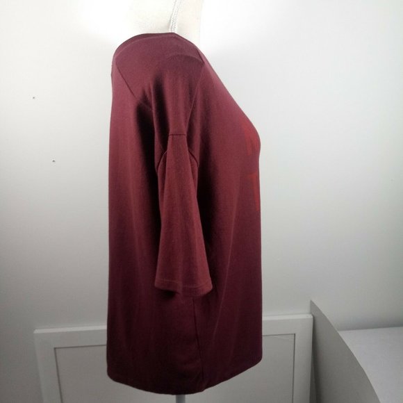 Old Navy Tee Medium Red Oversized Casual - Picture 6 of 15
